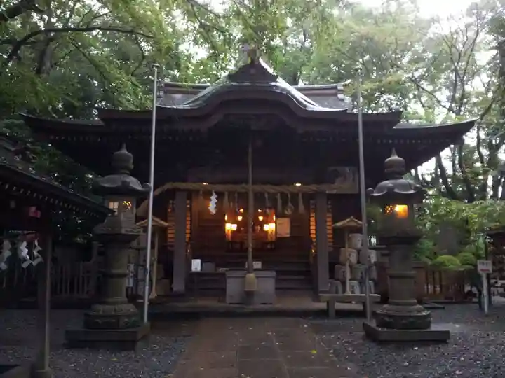 座間神社の本殿・本堂