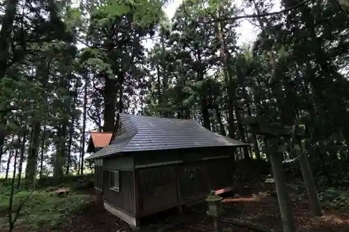 岩上神社の本殿