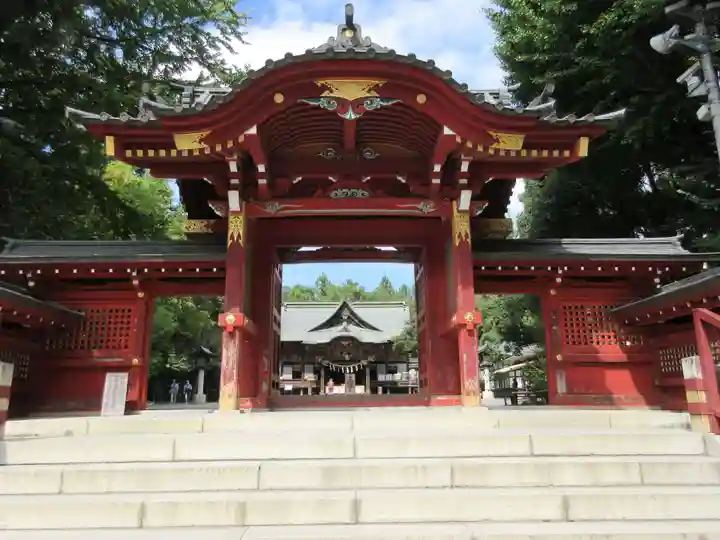 秩父神社の山門・神門