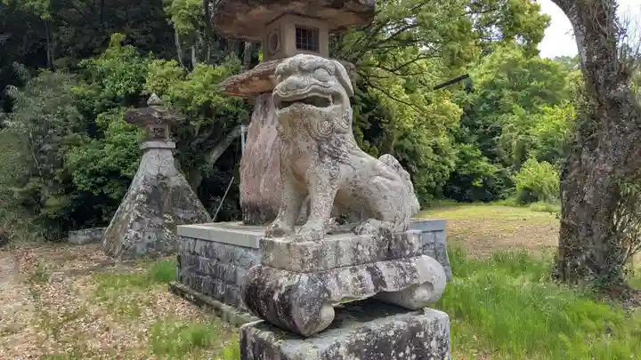 護皇神社の狛犬