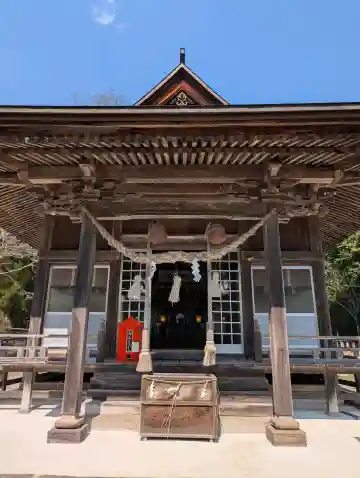 城井八幡社の{uncategorized: "未分類", other: "その他", undefined: "問題あり", building: "その他建物", grave: "お墓", sacred_gate: "鳥居", guardian: "狛犬", statue: "像", buddha: "仏像", history: "歴史", nature: "自然", garden: "庭園", animal: "動物", pagoda: "塔", temizu: "手水舎", mountain_gate: "山門・神門", sanctuary: "本殿・本堂", subordinate: "末社・摂社", art: "芸術", scenery: "景色", jizo: "地蔵", ema: "絵馬", goshuin: "御朱印", omikuji: "おみくじ", items: "授与品その他", amulet: "お守り", goshuincho: "御朱印帳", eats: "食事", festival: "お祭り", votive_dance: "神楽", shichigosan: "七五三参", wedding: "結婚式", experience: "体験その他", initially: "初詣", around: "周辺", anti_infection: "感染症対策"}