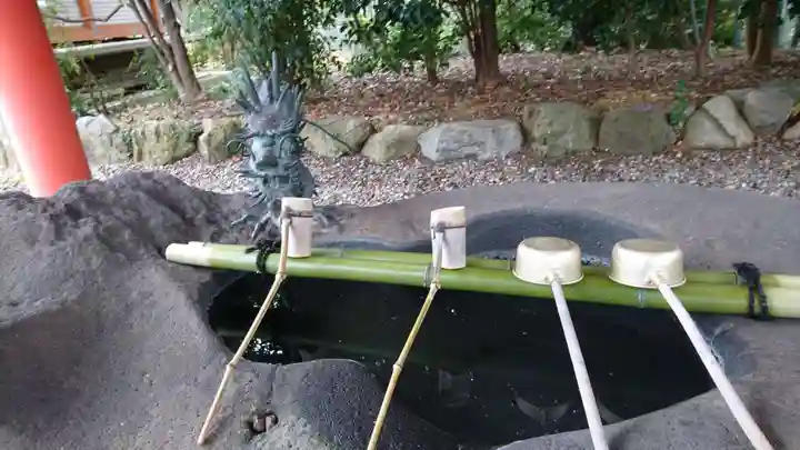豊藤稲荷神社の手水舎