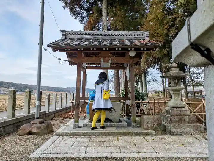 白鳥神社の手水舎