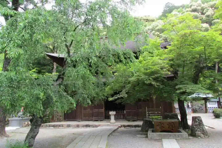 定光寺の本殿・本堂