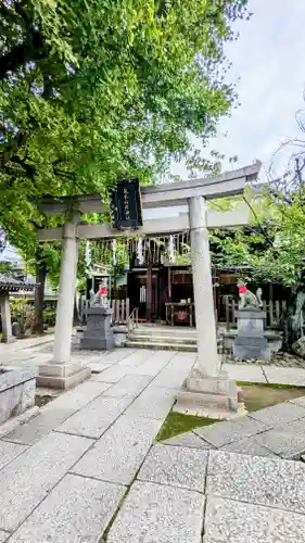 飛木稲荷神社の鳥居