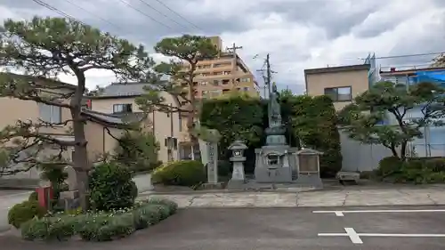 富山寺の庭園