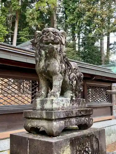 新宮神社の狛犬