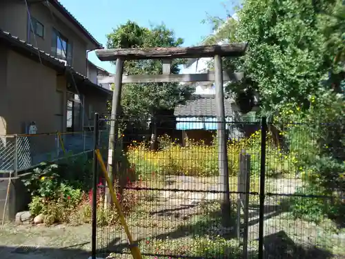 現人神社の鳥居