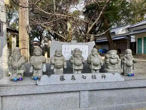 藤森神社の像