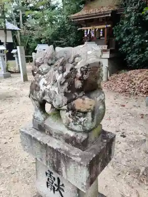 拾貮社神社の狛犬