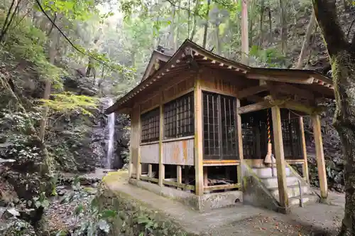 秋滝龍王神社(愛媛県)