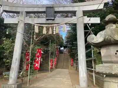 諏訪神社の{uncategorized: "未分類", other: "その他", undefined: "問題あり", building: "その他建物", grave: "お墓", sacred_gate: "鳥居", guardian: "狛犬", statue: "像", buddha: "仏像", history: "歴史", nature: "自然", garden: "庭園", animal: "動物", pagoda: "塔", temizu: "手水舎", mountain_gate: "山門・神門", sanctuary: "本殿・本堂", subordinate: "末社・摂社", art: "芸術", scenery: "景色", jizo: "地蔵", ema: "絵馬", goshuin: "御朱印", omikuji: "おみくじ", items: "授与品その他", amulet: "お守り", goshuincho: "御朱印帳", eats: "食事", festival: "お祭り", votive_dance: "神楽", shichigosan: "七五三参", wedding: "結婚式", experience: "体験その他", initially: "初詣", around: "周辺", anti_infection: "感染症対策"}