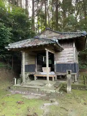 霧島神社の{uncategorized: "未分類", other: "その他", undefined: "問題あり", building: "その他建物", grave: "お墓", sacred_gate: "鳥居", guardian: "狛犬", statue: "像", buddha: "仏像", history: "歴史", nature: "自然", garden: "庭園", animal: "動物", pagoda: "塔", temizu: "手水舎", mountain_gate: "山門・神門", sanctuary: "本殿・本堂", subordinate: "末社・摂社", art: "芸術", scenery: "景色", jizo: "地蔵", ema: "絵馬", goshuin: "御朱印", omikuji: "おみくじ", items: "授与品その他", amulet: "お守り", goshuincho: "御朱印帳", eats: "食事", festival: "お祭り", votive_dance: "神楽", shichigosan: "七五三参", wedding: "結婚式", experience: "体験その他", initially: "初詣", around: "周辺", anti_infection: "感染症対策"}