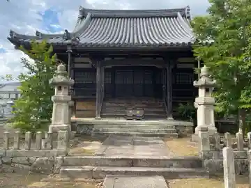 恩徳寺の本殿・本堂