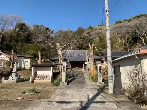 寶龍寺の山門