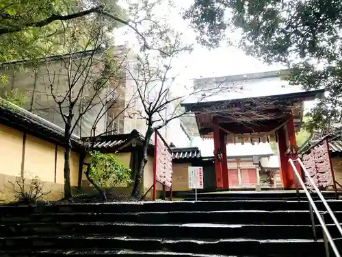 柞原八幡宮の山門・神門