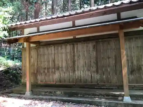 丹生神社の建物その他