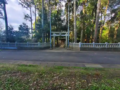 晴明稲荷大明神の鳥居