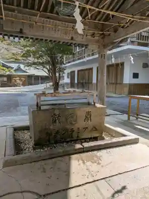 函館八幡宮の手水舎