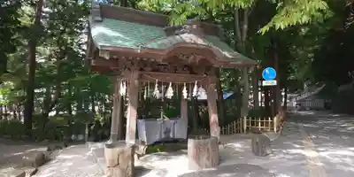 諏訪大社下社秋宮の手水舎