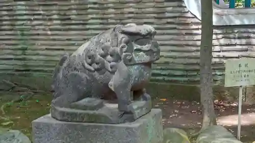 赤坂氷川神社の狛犬