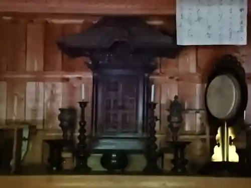 布瀧不動堂の本殿・本堂