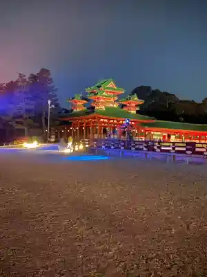 平安神宮の{uncategorized: "未分類", other: "その他", undefined: "問題あり", building: "その他建物", grave: "お墓", sacred_gate: "鳥居", guardian: "狛犬", statue: "像", buddha: "仏像", history: "歴史", nature: "自然", garden: "庭園", animal: "動物", pagoda: "塔", temizu: "手水舎", mountain_gate: "山門・神門", sanctuary: "本殿・本堂", subordinate: "末社・摂社", art: "芸術", scenery: "景色", jizo: "地蔵", ema: "絵馬", goshuin: "御朱印", omikuji: "おみくじ", items: "授与品その他", amulet: "お守り", goshuincho: "御朱印帳", eats: "食事", festival: "お祭り", votive_dance: "神楽", shichigosan: "七五三参", wedding: "結婚式", experience: "体験その他", initially: "初詣", around: "周辺", anti_infection: "感染症対策"}