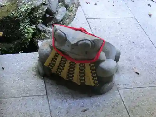 脳天大神龍王院の狛犬