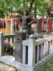 鬼子母神堂　(法明寺）の像