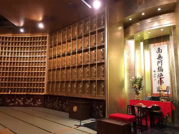 東本願寺本廟 牛久浄苑(牛久大仏)の仏像