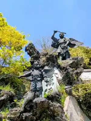 建長寺 半僧坊の{uncategorized: "未分類", other: "その他", undefined: "問題あり", building: "その他建物", grave: "お墓", sacred_gate: "鳥居", guardian: "狛犬", statue: "像", buddha: "仏像", history: "歴史", nature: "自然", garden: "庭園", animal: "動物", pagoda: "塔", temizu: "手水舎", mountain_gate: "山門・神門", sanctuary: "本殿・本堂", subordinate: "末社・摂社", art: "芸術", scenery: "景色", jizo: "地蔵", ema: "絵馬", goshuin: "御朱印", omikuji: "おみくじ", items: "授与品その他", amulet: "お守り", goshuincho: "御朱印帳", eats: "食事", festival: "お祭り", votive_dance: "神楽", shichigosan: "七五三参", wedding: "結婚式", experience: "体験その他", initially: "初詣", around: "周辺", anti_infection: "感染症対策"}