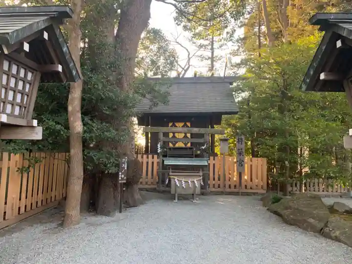 伊勢山皇大神宮の末社・摂社