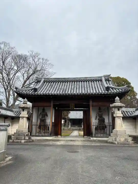 恩徳寺の山門・神門