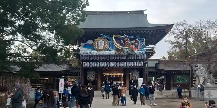 寒川神社の山門・神門