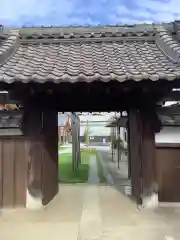 東宝寺の山門