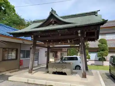 形原神社の手水舎