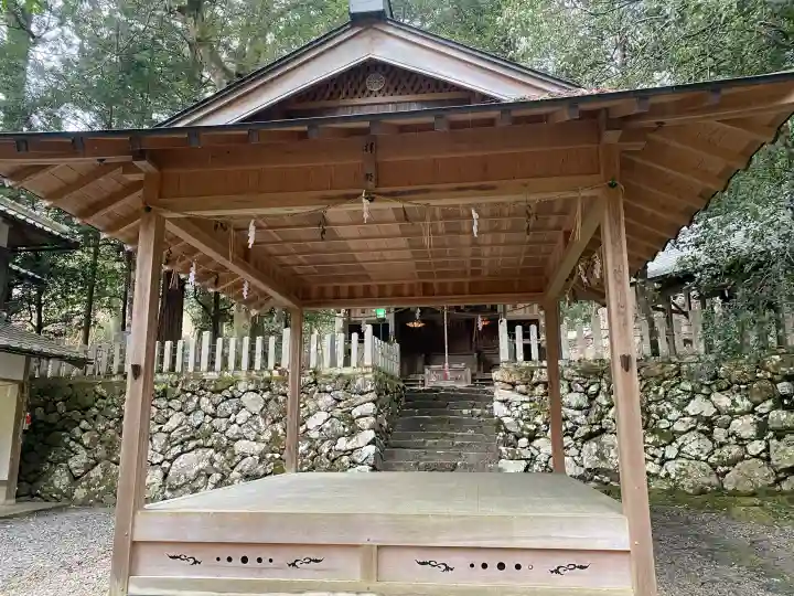 大原神社の{uncategorized: "未分類", other: "その他", undefined: "問題あり", building: "その他建物", grave: "お墓", sacred_gate: "鳥居", guardian: "狛犬", statue: "像", buddha: "仏像", history: "歴史", nature: "自然", garden: "庭園", animal: "動物", pagoda: "塔", temizu: "手水舎", mountain_gate: "山門・神門", sanctuary: "本殿・本堂", subordinate: "末社・摂社", art: "芸術", scenery: "景色", jizo: "地蔵", ema: "絵馬", goshuin: "御朱印", omikuji: "おみくじ", items: "授与品その他", amulet: "お守り", goshuincho: "御朱印帳", eats: "食事", festival: "お祭り", votive_dance: "神楽", shichigosan: "七五三参", wedding: "結婚式", experience: "体験その他", initially: "初詣", around: "周辺", anti_infection: "感染症対策"}