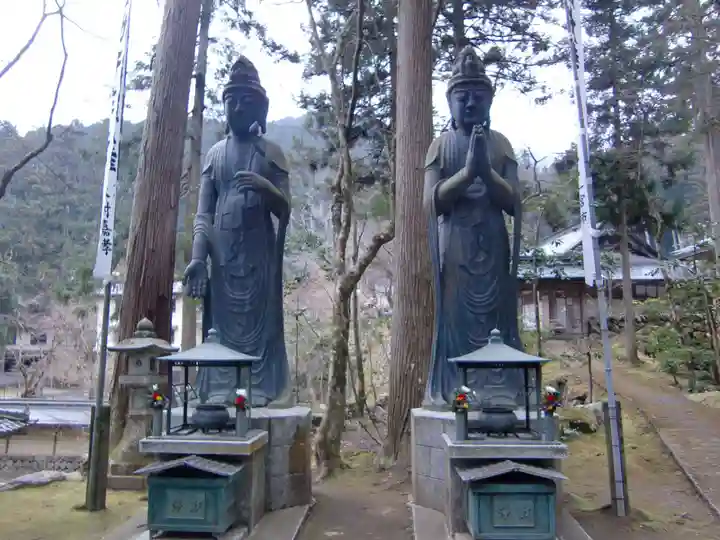 華厳寺(岐阜県)