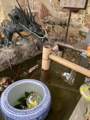虻田神社の手水舎