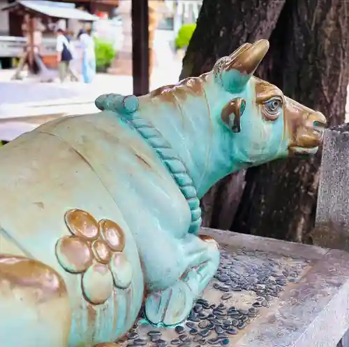 髙牟神社の像