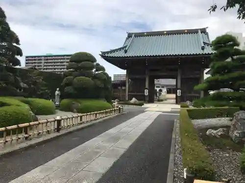 宗保院の山門