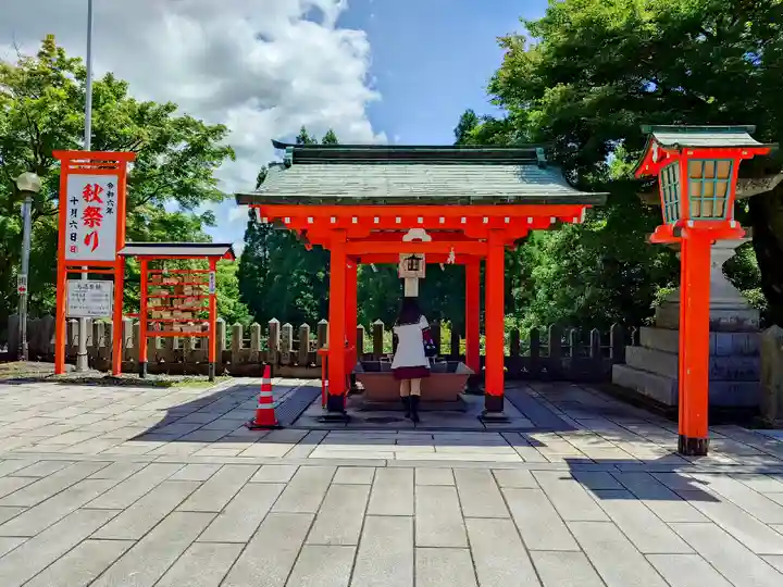 扇森稲荷神社の手水舎