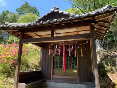 苫道国主神社の本殿・本堂