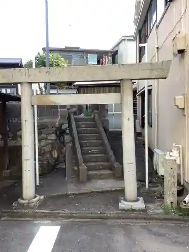 神明社（花ノ木古墳）の鳥居