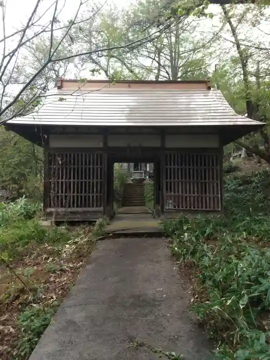 秀重院の山門・神門