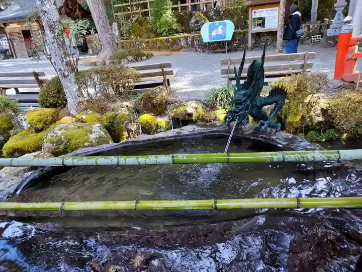 天河大辨財天社の{uncategorized: "未分類", other: "その他", undefined: "問題あり", building: "その他建物", grave: "お墓", sacred_gate: "鳥居", guardian: "狛犬", statue: "像", buddha: "仏像", history: "歴史", nature: "自然", garden: "庭園", animal: "動物", pagoda: "塔", temizu: "手水舎", mountain_gate: "山門・神門", sanctuary: "本殿・本堂", subordinate: "末社・摂社", art: "芸術", scenery: "景色", jizo: "地蔵", ema: "絵馬", goshuin: "御朱印", omikuji: "おみくじ", items: "授与品その他", amulet: "お守り", goshuincho: "御朱印帳", eats: "食事", festival: "お祭り", votive_dance: "神楽", shichigosan: "七五三参", wedding: "結婚式", experience: "体験その他", initially: "初詣", around: "周辺", anti_infection: "感染症対策"}