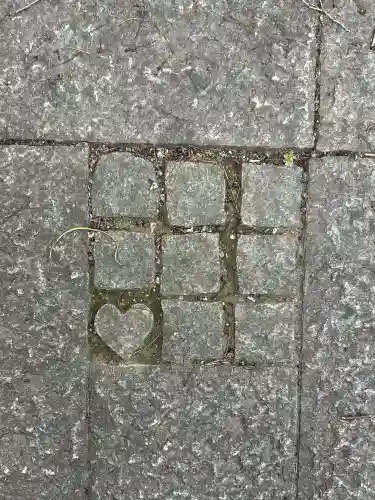 堤治神社の{uncategorized: "未分類", other: "その他", undefined: "問題あり", building: "その他建物", grave: "お墓", sacred_gate: "鳥居", guardian: "狛犬", statue: "像", buddha: "仏像", history: "歴史", nature: "自然", garden: "庭園", animal: "動物", pagoda: "塔", temizu: "手水舎", mountain_gate: "山門・神門", sanctuary: "本殿・本堂", subordinate: "末社・摂社", art: "芸術", scenery: "景色", jizo: "地蔵", ema: "絵馬", goshuin: "御朱印", omikuji: "おみくじ", items: "授与品その他", amulet: "お守り", goshuincho: "御朱印帳", eats: "食事", festival: "お祭り", votive_dance: "神楽", shichigosan: "七五三参", wedding: "結婚式", experience: "体験その他", initially: "初詣", around: "周辺", anti_infection: "感染症対策"}