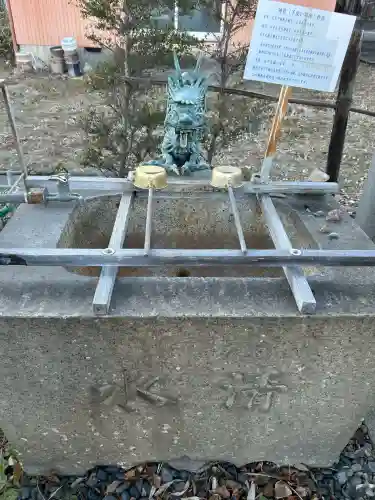 神明神社の{uncategorized: "未分類", other: "その他", undefined: "問題あり", building: "その他建物", grave: "お墓", sacred_gate: "鳥居", guardian: "狛犬", statue: "像", buddha: "仏像", history: "歴史", nature: "自然", garden: "庭園", animal: "動物", pagoda: "塔", temizu: "手水舎", mountain_gate: "山門・神門", sanctuary: "本殿・本堂", subordinate: "末社・摂社", art: "芸術", scenery: "景色", jizo: "地蔵", ema: "絵馬", goshuin: "御朱印", omikuji: "おみくじ", items: "授与品その他", amulet: "お守り", goshuincho: "御朱印帳", eats: "食事", festival: "お祭り", votive_dance: "神楽", shichigosan: "七五三参", wedding: "結婚式", experience: "体験その他", initially: "初詣", around: "周辺", anti_infection: "感染症対策"}