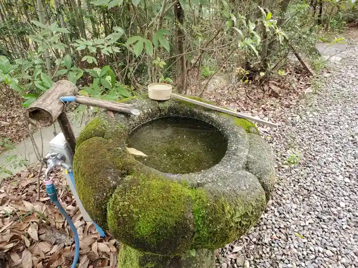 高御位神宮の手水舎