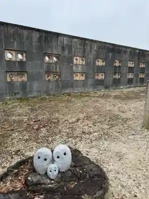 神社の{uncategorized: "未分類", other: "その他", undefined: "問題あり", building: "その他建物", grave: "お墓", sacred_gate: "鳥居", guardian: "狛犬", statue: "像", buddha: "仏像", history: "歴史", nature: "自然", garden: "庭園", animal: "動物", pagoda: "塔", temizu: "手水舎", mountain_gate: "山門・神門", sanctuary: "本殿・本堂", subordinate: "末社・摂社", art: "芸術", scenery: "景色", jizo: "地蔵", ema: "絵馬", goshuin: "御朱印", omikuji: "おみくじ", items: "授与品その他", amulet: "お守り", goshuincho: "御朱印帳", eats: "食事", festival: "お祭り", votive_dance: "神楽", shichigosan: "七五三参", wedding: "結婚式", experience: "体験その他", initially: "初詣", around: "周辺", anti_infection: "感染症対策"}